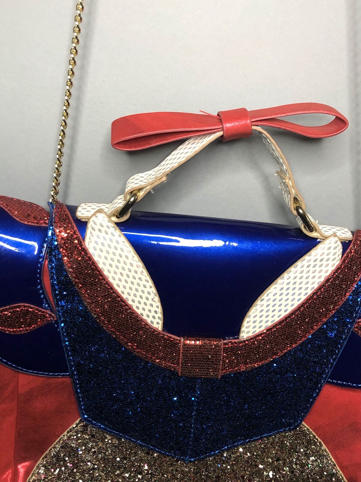 Disney Danielle Nicole Snow White Dress Satchel C… - image 4