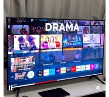 Samsung UE50TU7000K 50” Crystal 4K UHD Smart TV with remote and stand