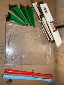 vintage magnetic dollhouse