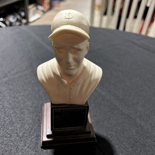1963 Sports Hall of Fame Hank Greenberg Bust Statue. JFD
