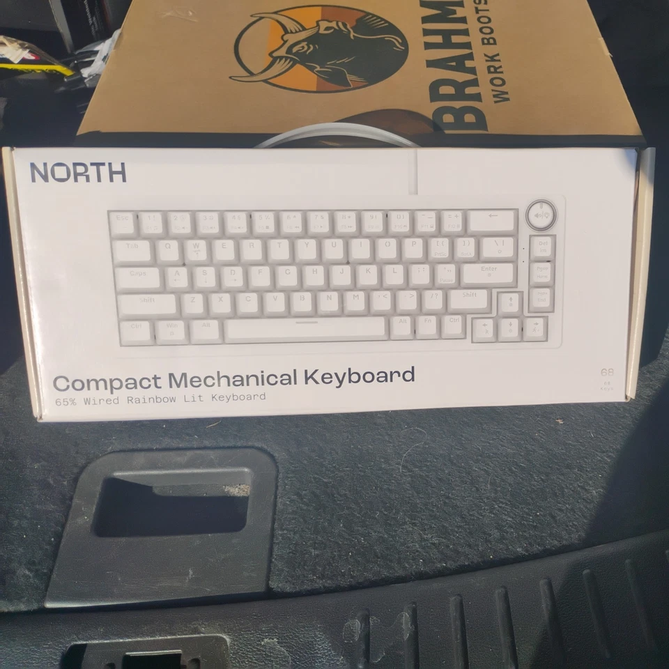 Mechanische Tastatur - NEU IM KARTON - 68 Tasten - kabelgebunden - Farbe weiß - kompakt