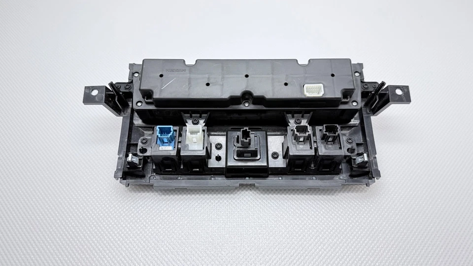 2016-2024 NISSAN TITAN DASH HVAC A/C HEATER CONTROL PANEL SWITCH 27500EZ20C OEM - Image 4 of 4