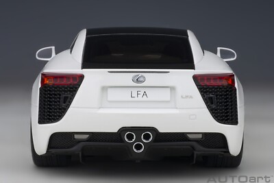 LEXUS LFA WHITEST WHITE CARBON ROOF COMPOSITE BY AUTOart 1:18