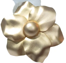 Jeri-Lou Vintage Scarf Holder Brushed Gold Tone Flower
