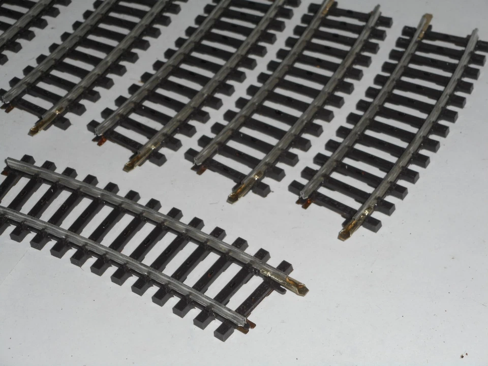 9 x Marklin 2123 curved K track sections. Good cond. HO. For 3 Rail AC. Boxed - Image 3 of 4