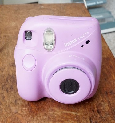 Fujifilm Instax ~ Mini 7 Plus Instant Camera. WORKING. Missing Battery Door