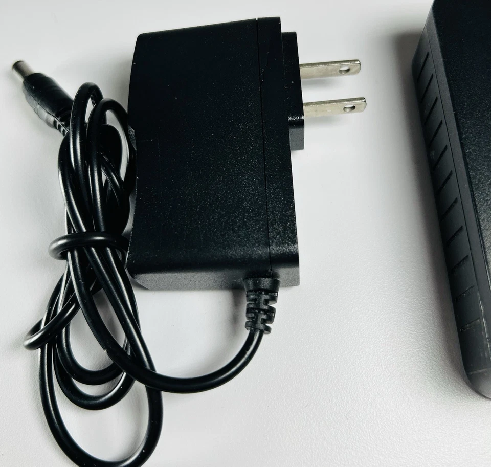 Cisco SPA122 ATA 2-Port VoIP Telephone With Power Adapter  - Image 3 of 4