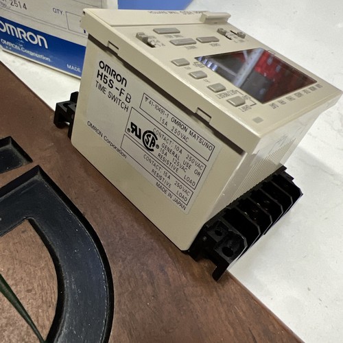OMRON H5S PROGRAMMABLE DIGITAL LCD TIME SWITCH H5S-FB 15AMP 250VOLT - Picture 5 of 5