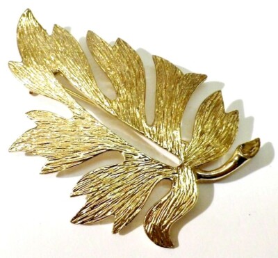 SUPERBE BROCHE COURONNE De Baron Marque Privilège SGM Paris Métal Doré SUPERBE BROCHE COURONNE De Baron Marque Privilège SGM Paris Métal Doré