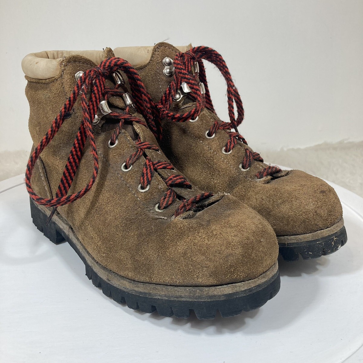 Bottes De Randonnée Alpinisme Vintage Vasque Années 70 Cuir Daim - Taille 8.5 US Homme, Couleur Beige/rouge, Occasion Très Bon état