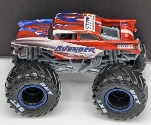 Spin Master Monster Jam Red White Blue AVENGER World Finals Truck 1:64