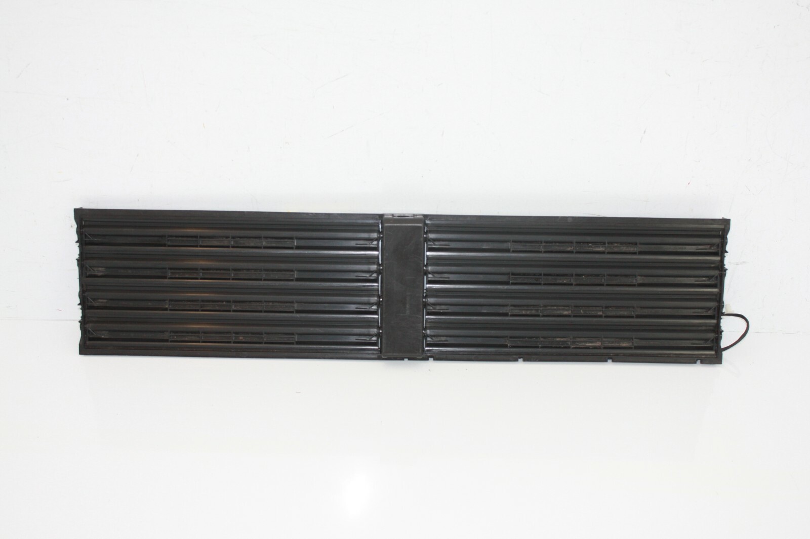 BMW X1 F48 Front Air Intake shutter Grill 9319918 Genuine | eBay 