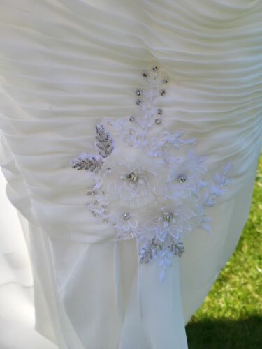 Gorgeous  wedding dress by Hilary Morgan in White satin/size10-12 /immaculate - Picture 1 of 24