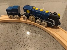 32500 BRIO Polar Express Wooden Train Battery Operated 2 Pieces