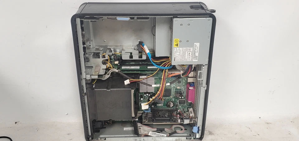 Vintage Gaming Dell OptiPlex 745 Computer Intel Core 2 1.86GHz 3GB No HDD - Image 4 of 4