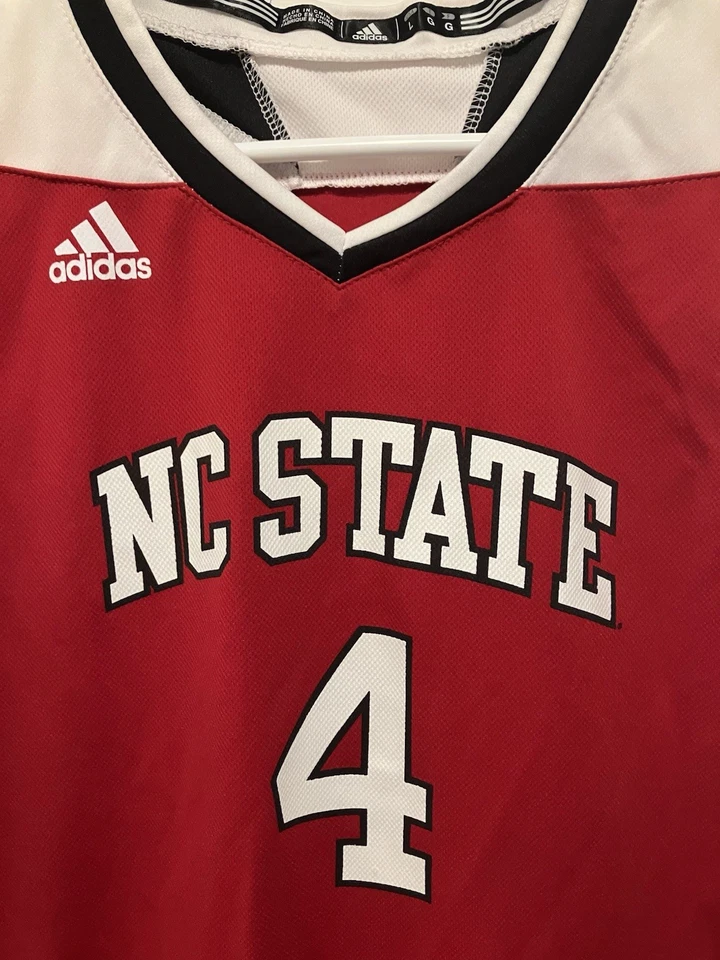 Camiseta deportiva de baloncesto Adidas NC State Wolfpack NCAA juvenil grande roja niños Foto 3 de 4