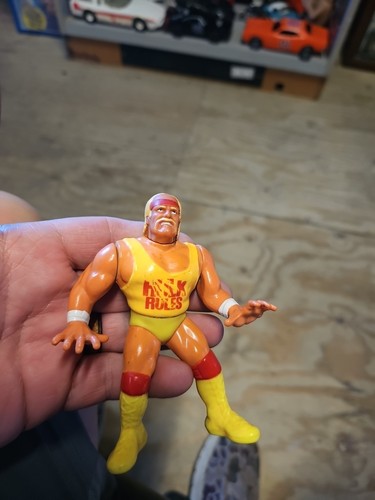 1990 Hasbro WWF Hulk Hogan Hulk Rules Gorilla Pres...