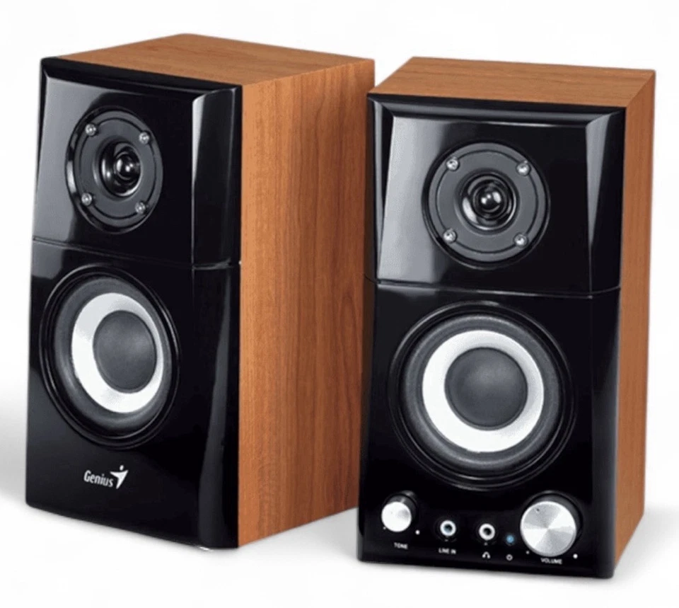Genius Active Self Powered 16 Watt Faux Walnut Wood Speaker Pair SP-HF500A - Image 2 of 4