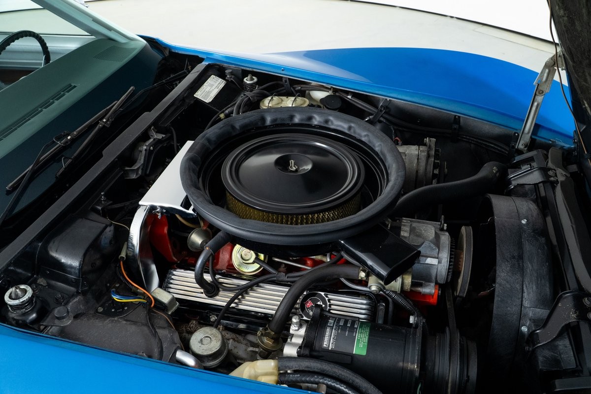 1975 Bright Blue Chevrolet Corvette   | C3 Corvette Photo 3