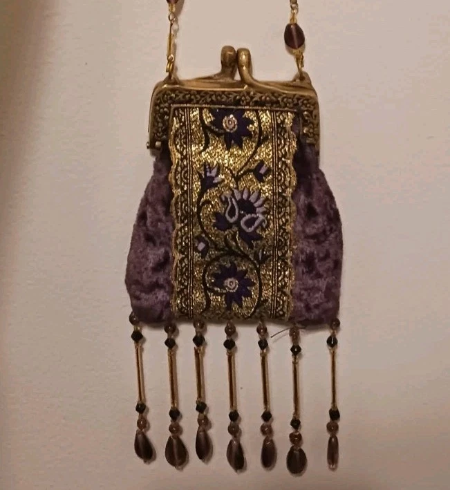 Vtg Victorian Gold Purple Velvet Embroidered Beaded Kisslock Coin Purse Tassel - Image 2 of 4