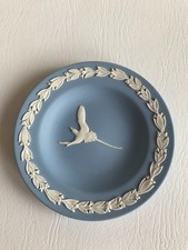 Wedgwood Blue jasperware White tail tropical bird pin dish