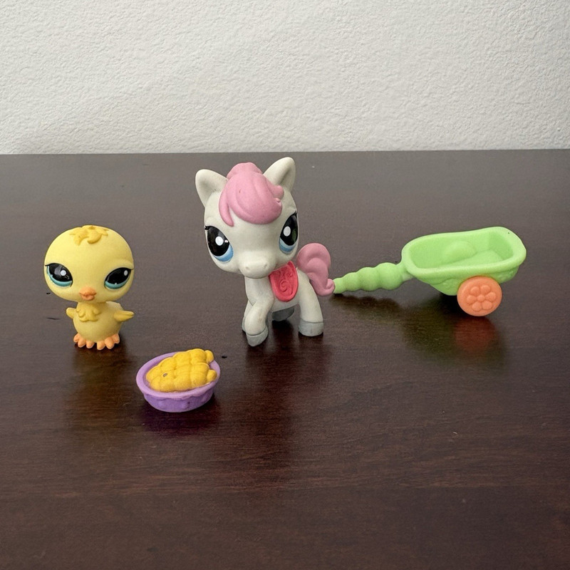 Littlest Pet Shop Walmart Excl CHICK lot #1096 HORSE #1097 Rare w/ accesories