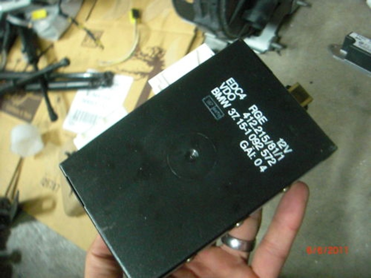 95-1998 BMW E38 EDC SELF-LEVEL suspension control MODULE