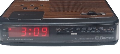 Emerson FM/AM DIGITAL CLOCK RADIO model #AK2720 LED display Tested WORKS Vintage