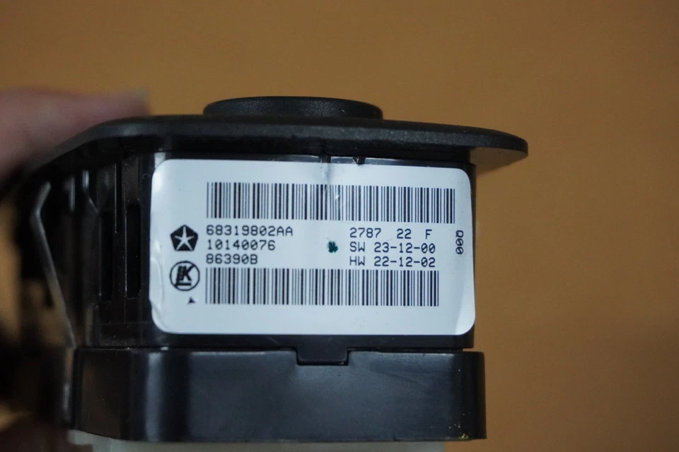 Jeep Grand Cherokee 2017 2018 2019 2020 2021 interruptor de ventana delantera izquierda 68319802AA Foto 3 de 4