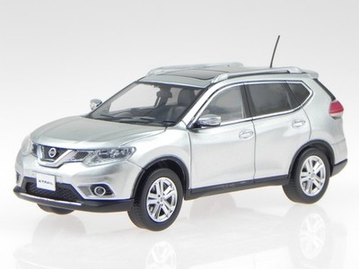 Nissan X-Trail 2014 silver diecast model car PRD418 PremiumX 1/43