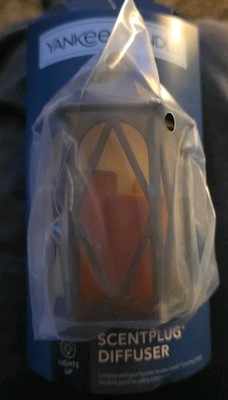 YANKEE CANDLE SCENTPLUG DIFFUSER PLUG IN, NWOT ~BRONZE FARMHOUSE LANTERN CANDLE