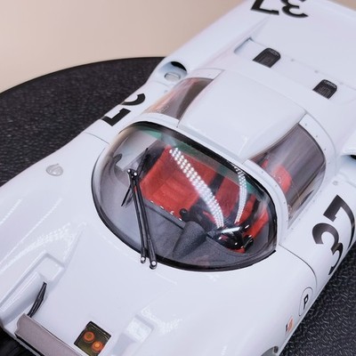 Exoto 1/18 Porsche 910 #37 White Green 12h Sebring Siffert