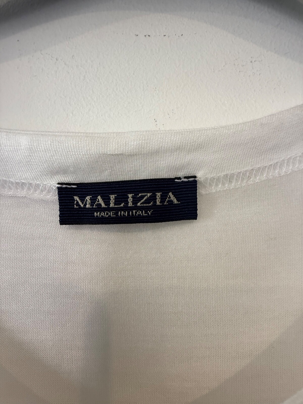 Malizia Ladies White T Shirt. Size M. P2P - 19 ins. Made in Italy image 8