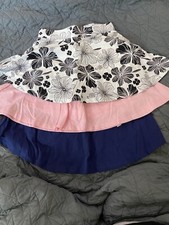 3 children s place skirts/skirts size medium pink/blue/black White Pattern