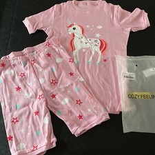 Conjunto de pijama rosa Cozy Feeling para niñas top y pantalones cortos gráfico unicornio talla 10