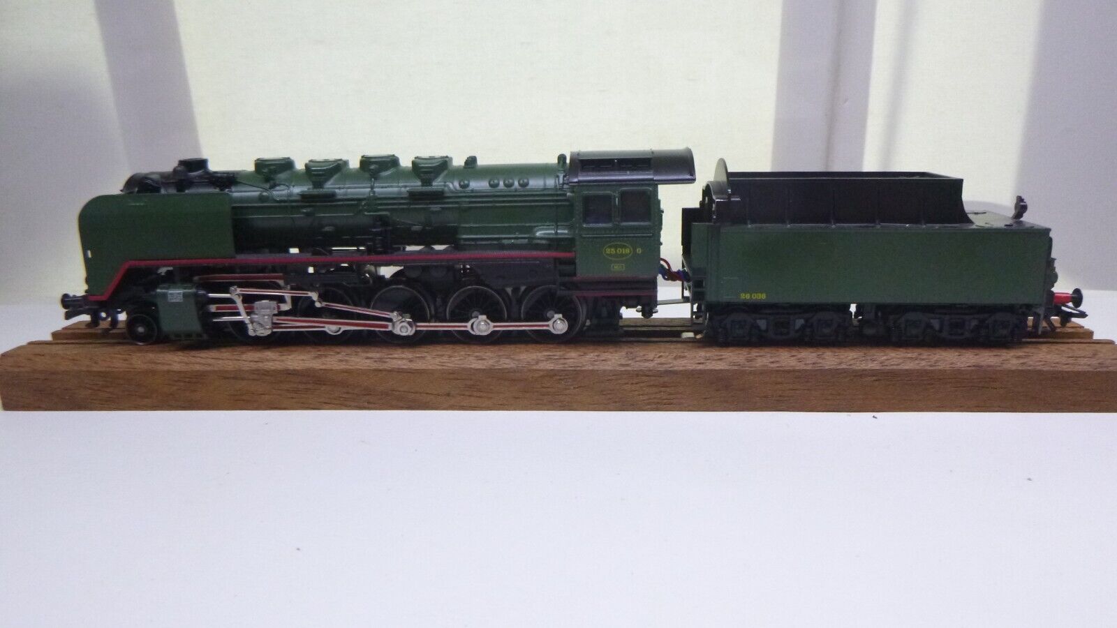 Foto 9 di 21
