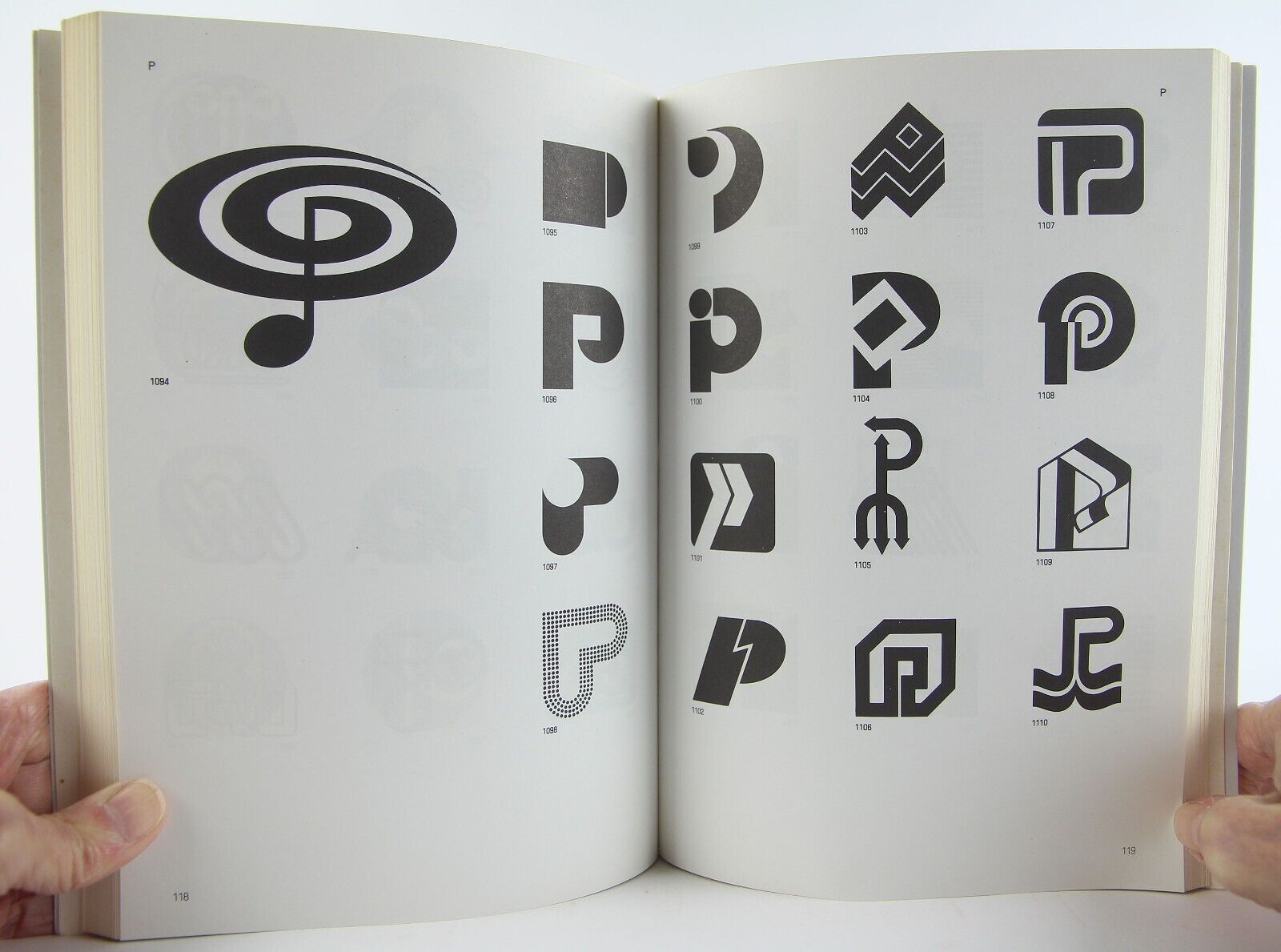 Trademarks & Symbols of the World: The Alphabet in Design 1988 PB Kuwayama