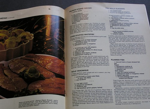 Vtg Seafood Treasures & BHG 150 Best Seafood Recipes - 1980's - Picture 5 of 12