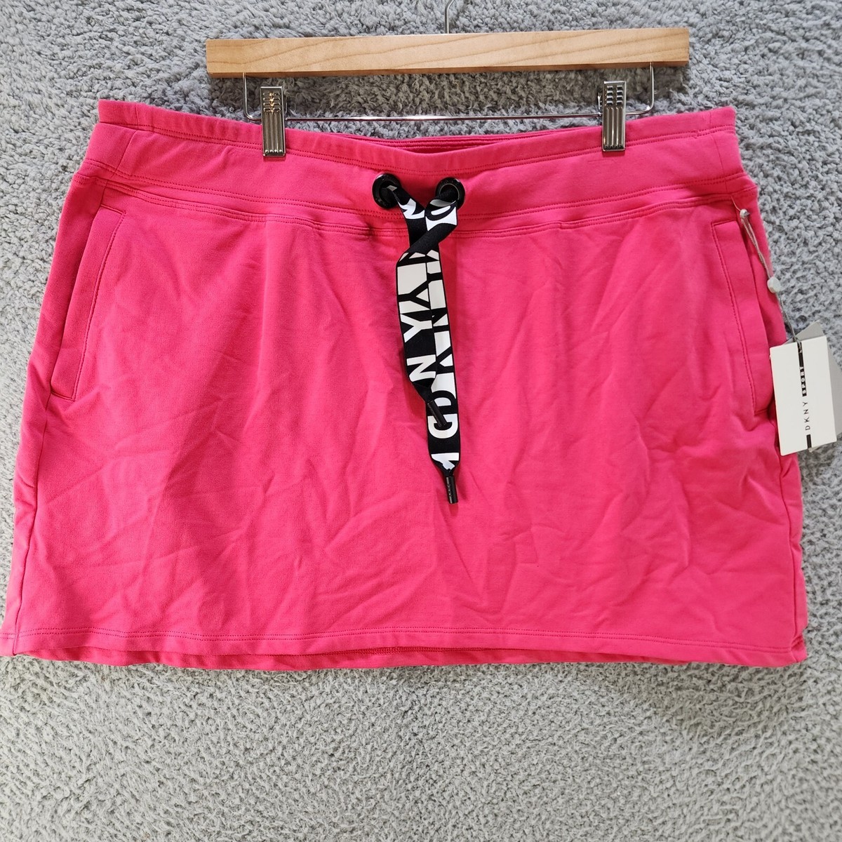 dkny pink skirt