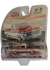 Greenlight MiJo 1972 Chevrolet C-10 Short Bed Custom Orange And White 1/64