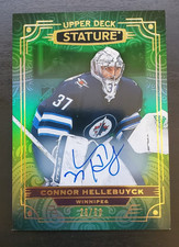 2022-23 Stature Connor Hellebuyck 24-25 Update Green Parallel Auto 26/50 Jets