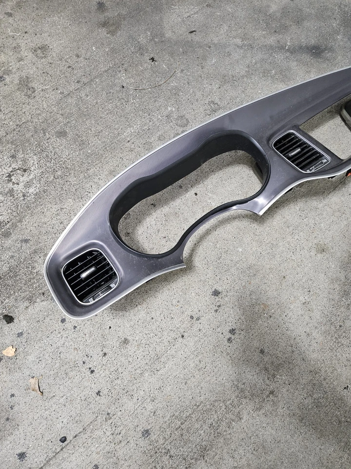 15‐25 Dodge Charger 8.4" Radio tablero bisel envolvente moldura paquete Scat SRT Foto 2 de 4