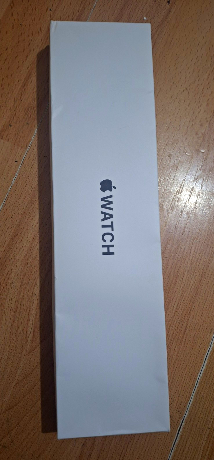Apple Watch se 44mm Aluminium GPS Smartwatch Black Silicone Band.
