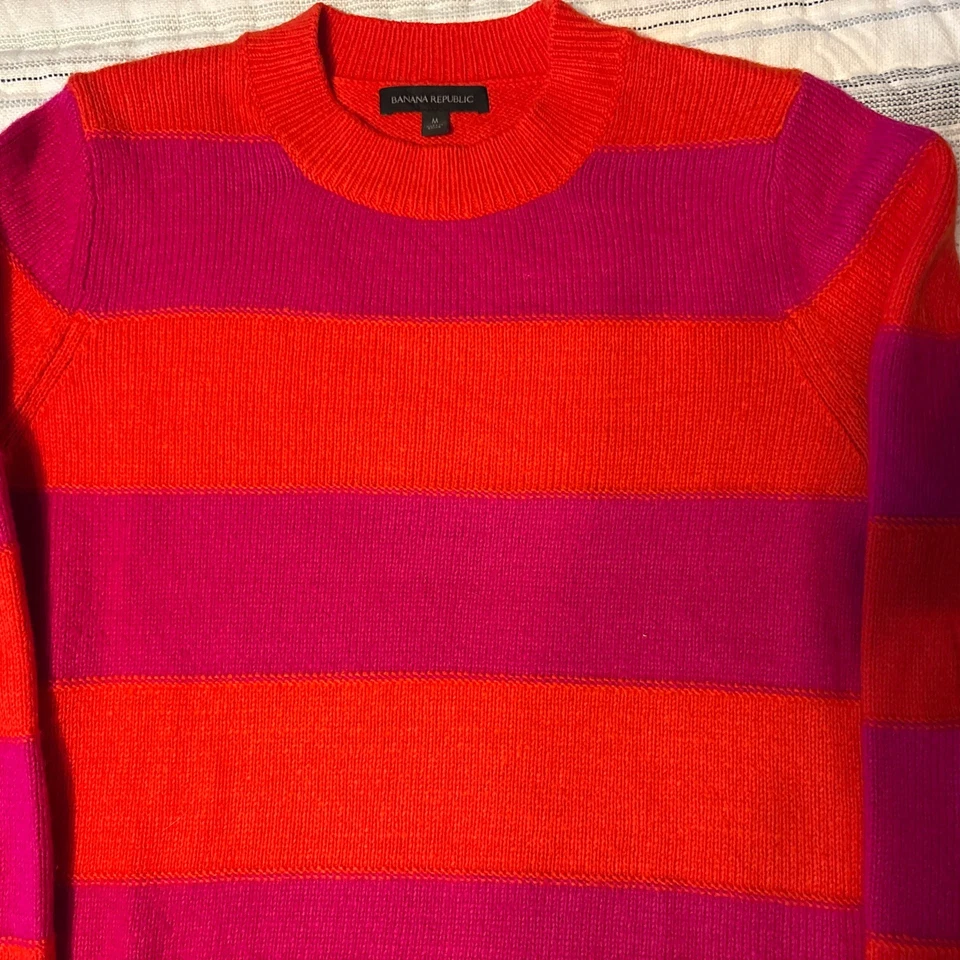 Suéter BANANA REPUBLIC Naranja y Rosa Oscuro, Talla Mediana Foto 2 de 3