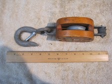 Antique Farm/Nautical wood block/pully single Crosby Western