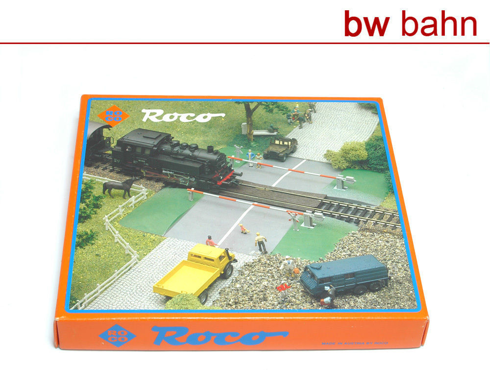 Roco H0 04785A/40079 Mechanical Railroad Crossing New | eBay