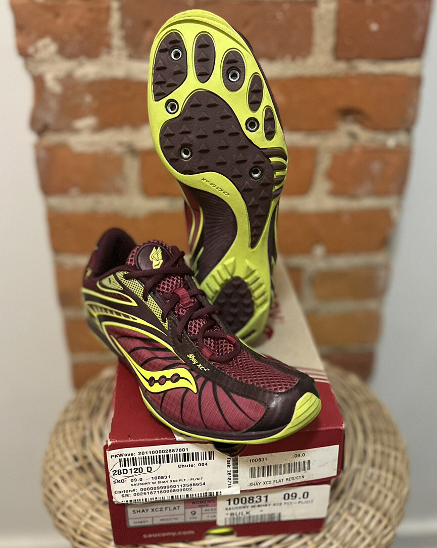 Size SAUCONY SHAY XC2 SPIKE WOMANS MEDIUM RUNNING SHOES