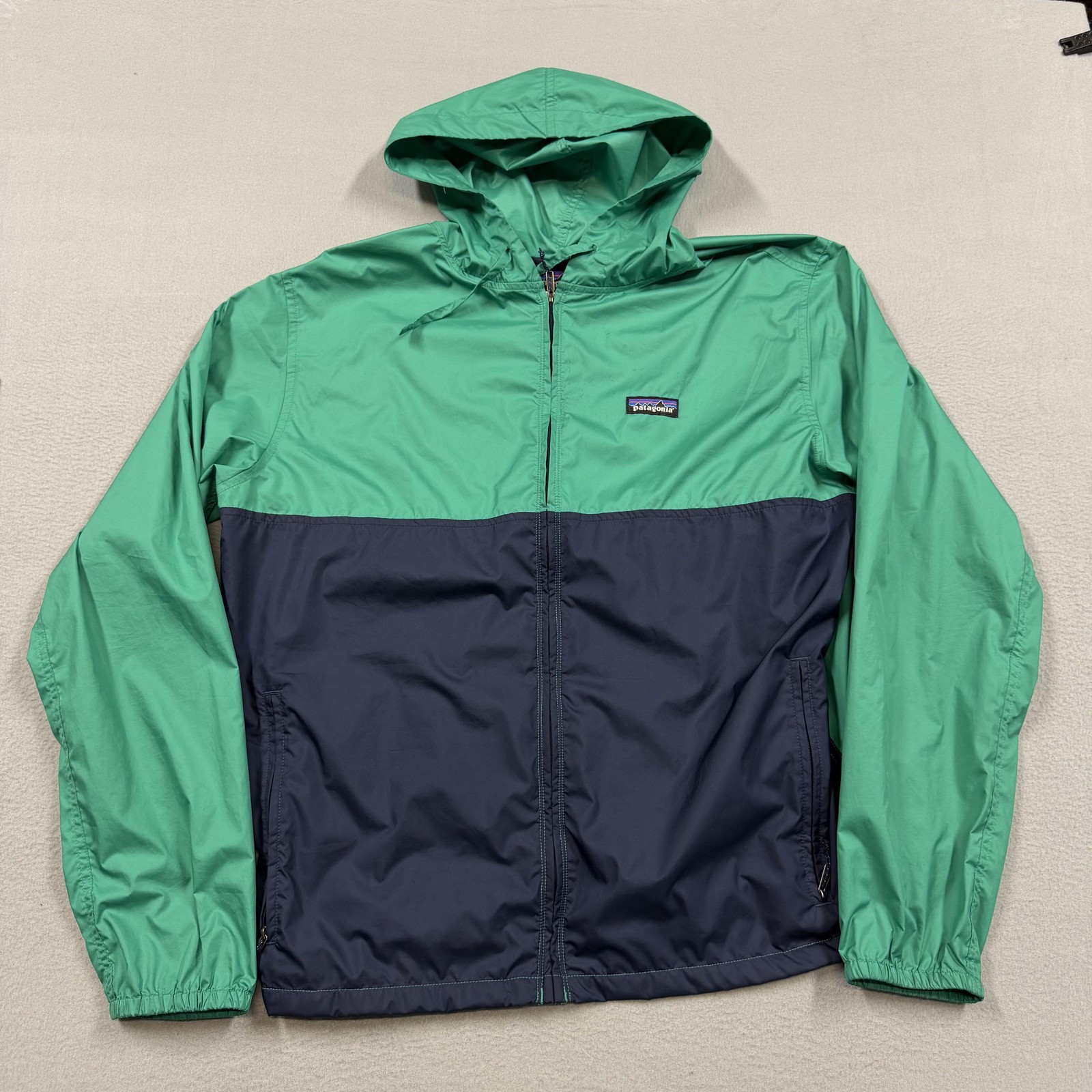 Patagonia Jacket Mens Large Green Navy Hooded Full Zip Windbreaker Lightweight