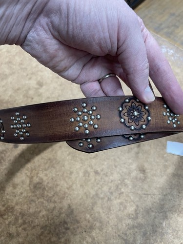 Brighton Piece Sign Leather Belt Studs Bling Size 42 Women - Picture 4 of 9