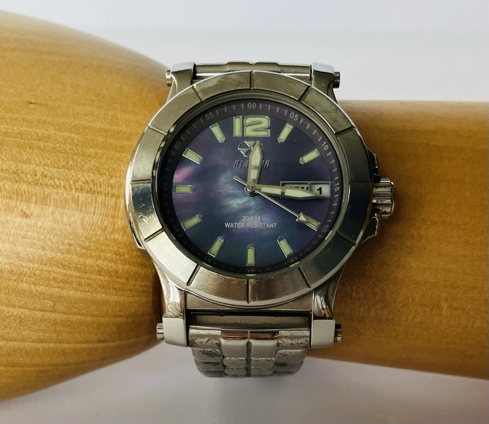 Reloj deportivo Reactor Quark 66014 cara púrpura para dama usado Foto 4 de 4